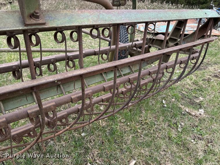 image for item EH5372 John Deere 858 hay rake