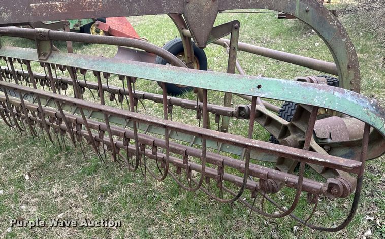 image for item EH5372 John Deere 858 hay rake