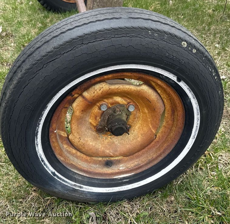 image for item EH5372 John Deere 858 hay rake