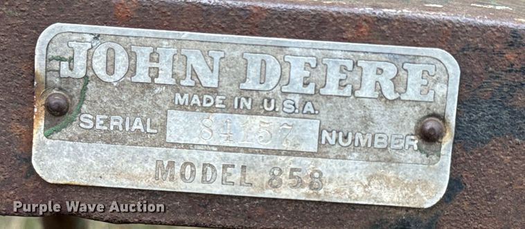 image for item EH5372 John Deere 858 hay rake