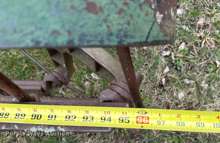 image for item EH5372 John Deere 858 hay rake