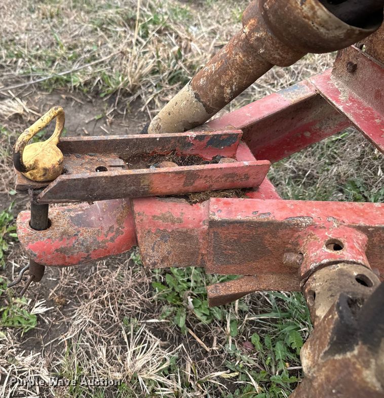 image for item EH5377 Gehl 1500 round baler