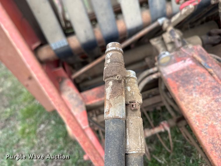 image for item EH5377 Gehl 1500 round baler