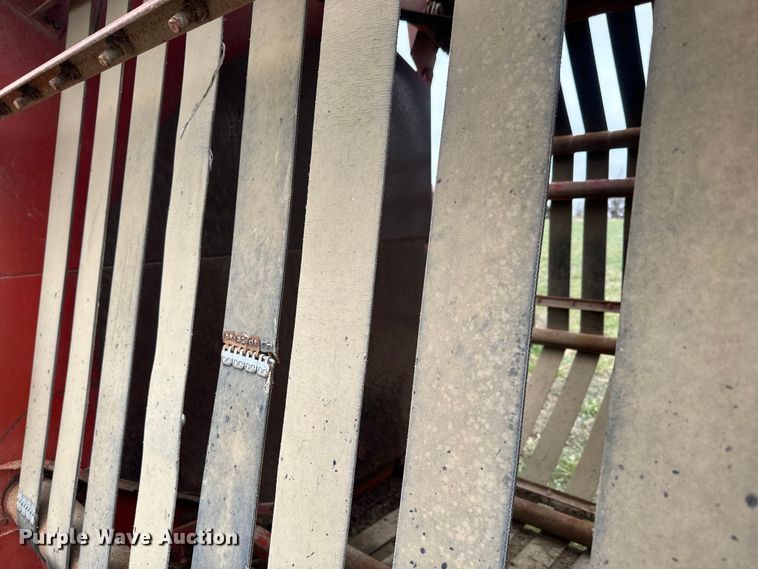 image for item EH5377 Gehl 1500 round baler