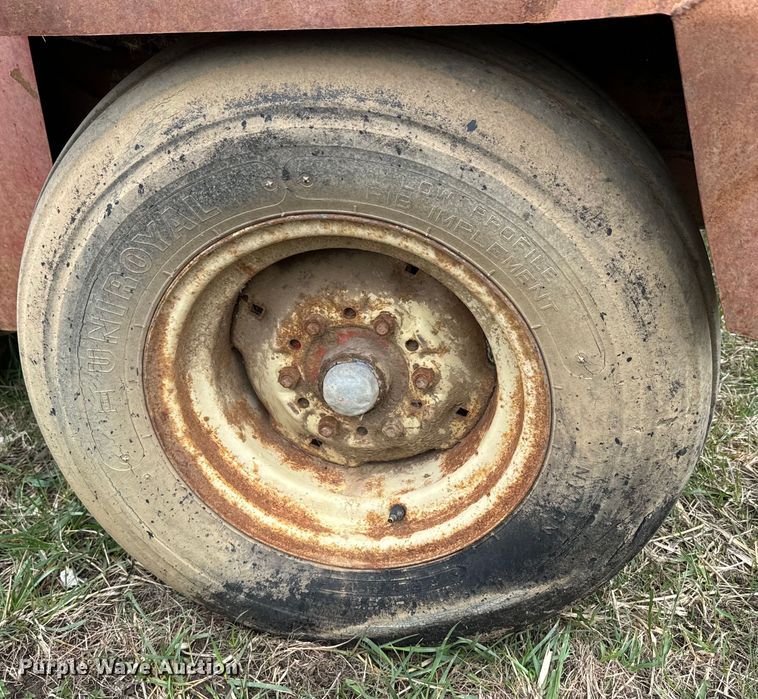 image for item EH5377 Gehl 1500 round baler