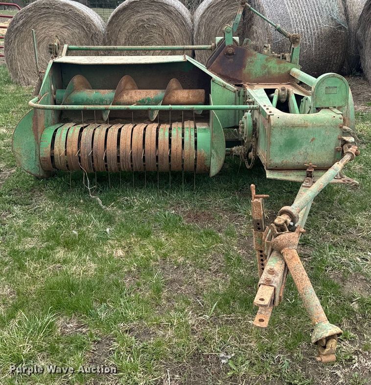 image for item EH5380 John Deere 14T small square baler