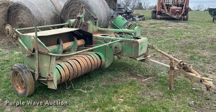 image for item EH5380 John Deere 14T small square baler