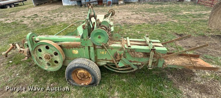 image for item EH5380 John Deere 14T small square baler