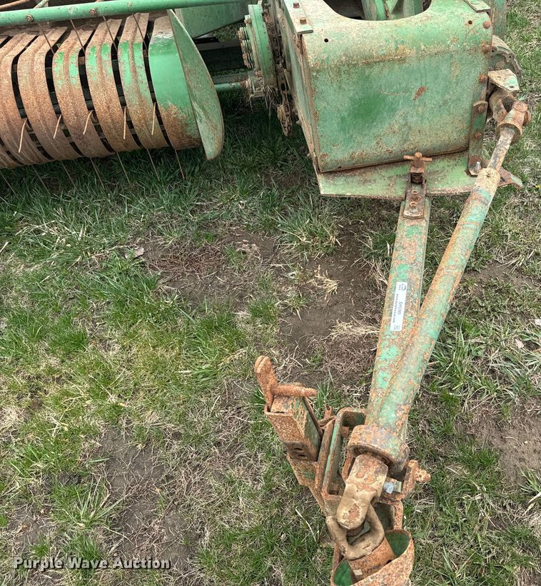 image for item EH5380 John Deere 14T small square baler
