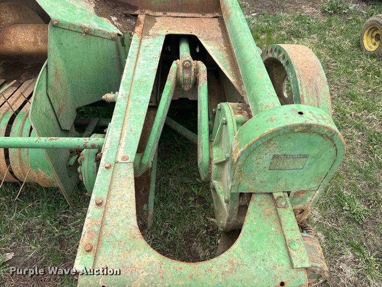 image for item EH5380 John Deere 14T small square baler