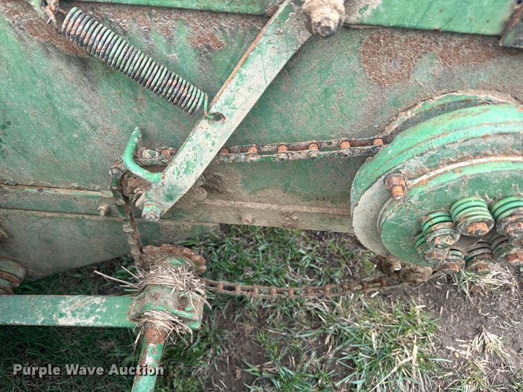 image for item EH5380 John Deere 14T small square baler