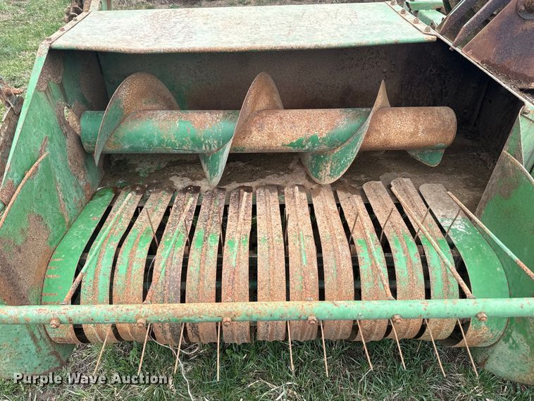 image for item EH5380 John Deere 14T small square baler