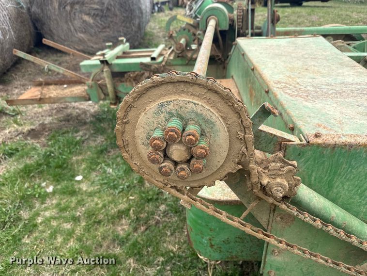 image for item EH5380 John Deere 14T small square baler