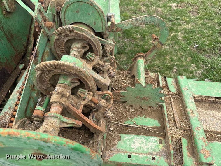 image for item EH5380 John Deere 14T small square baler