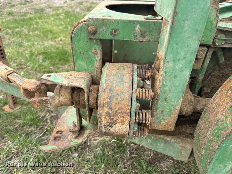 image for item EH5380 John Deere 14T small square baler