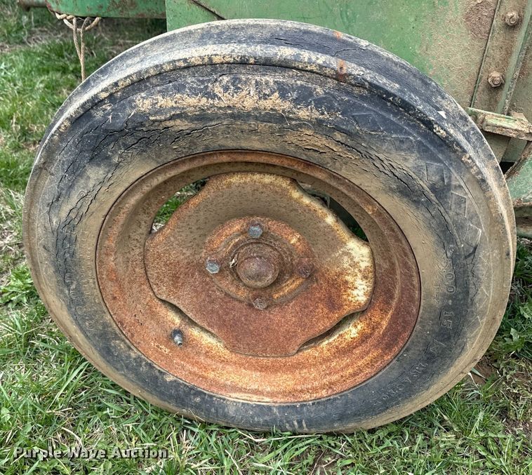 image for item EH5380 John Deere 14T small square baler