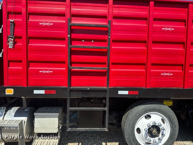 image for item EH5383 1999 Freightliner  FLD grain truck