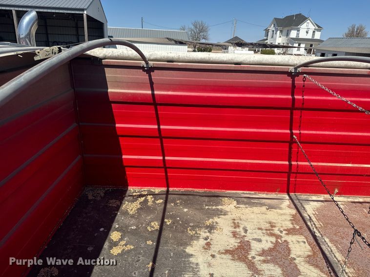 image for item EH5383 1999 Freightliner  FLD grain truck