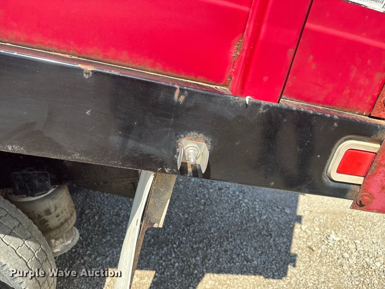 image for item EH5383 1999 Freightliner  FLD grain truck