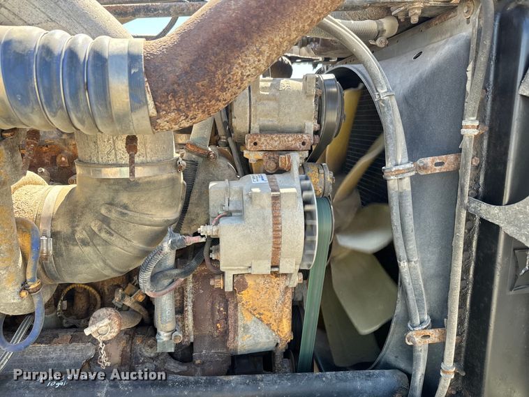 image for item EH5383 1999 Freightliner  FLD grain truck