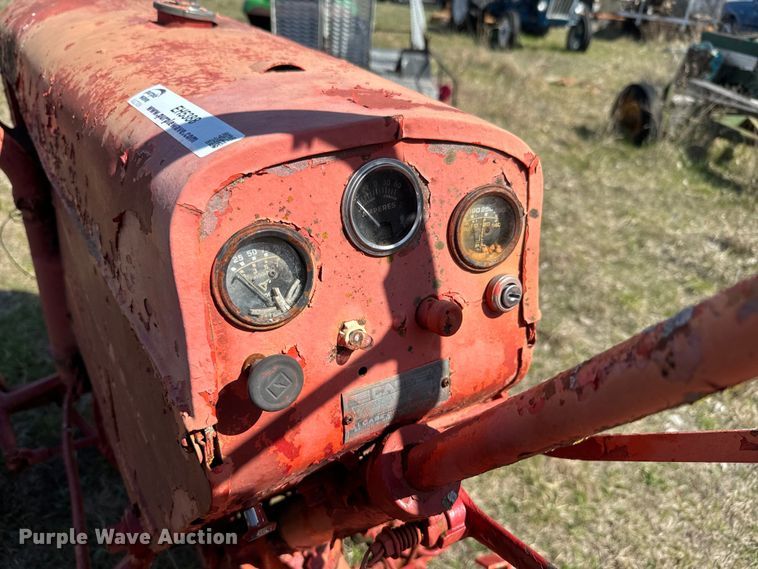 image for item EH5388 1946 Case  VAC tractor