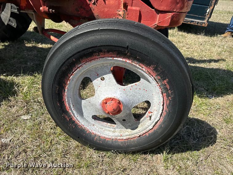 image for item EH5388 1946 Case  VAC tractor