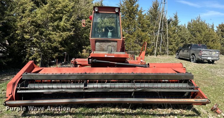 image for item EH5389 1987 Hesston 8200 swather / windrower