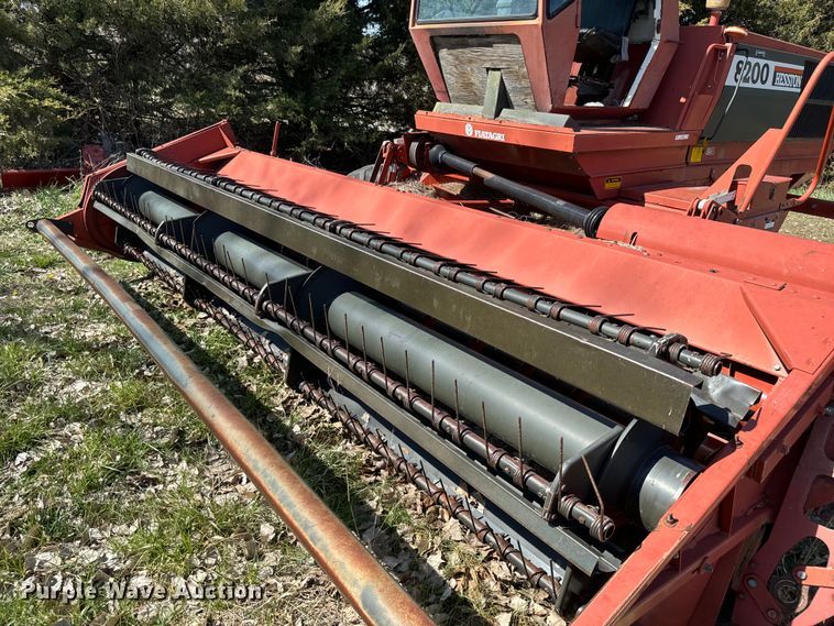 image for item EH5389 1987 Hesston 8200 swather / windrower