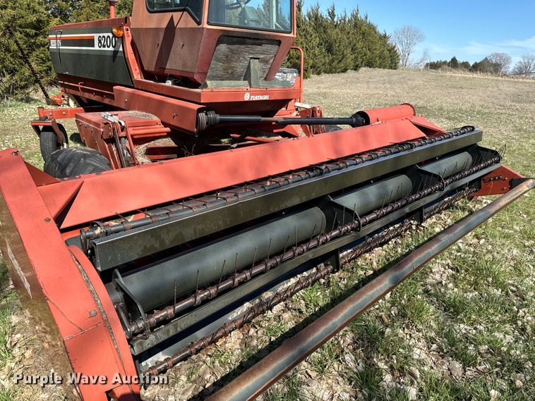 image for item EH5389 1987 Hesston 8200 swather / windrower