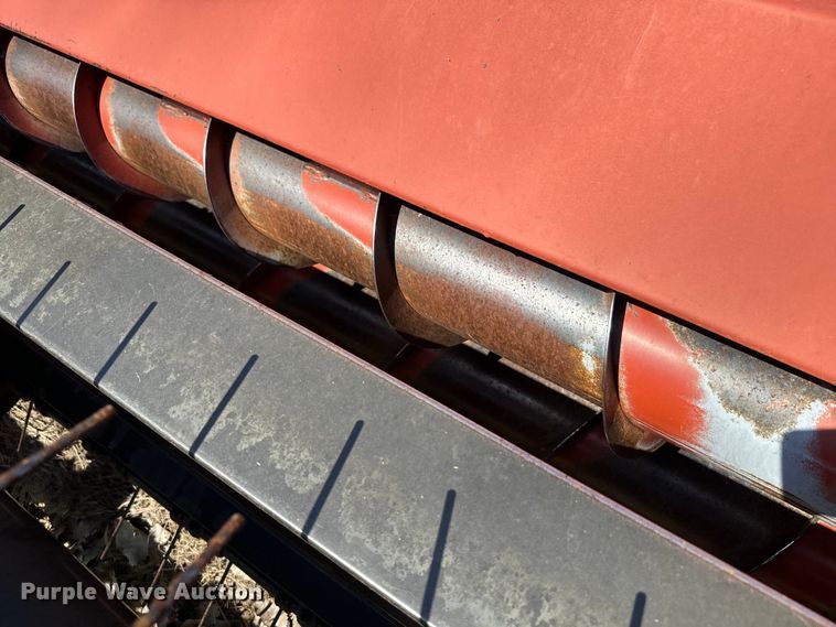 image for item EH5389 1987 Hesston 8200 swather / windrower