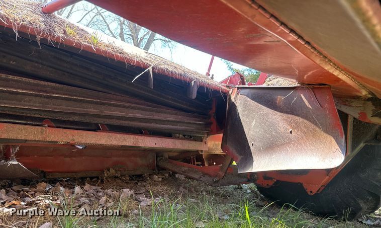 image for item EH5389 1987 Hesston 8200 swather / windrower