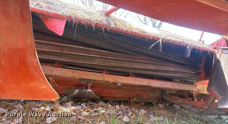 image for item EH5389 1987 Hesston 8200 swather / windrower