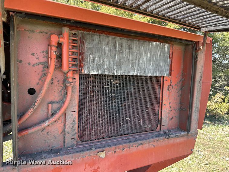 image for item EH5389 1987 Hesston 8200 swather / windrower