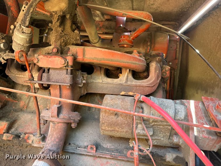 image for item EH5389 1987 Hesston 8200 swather / windrower