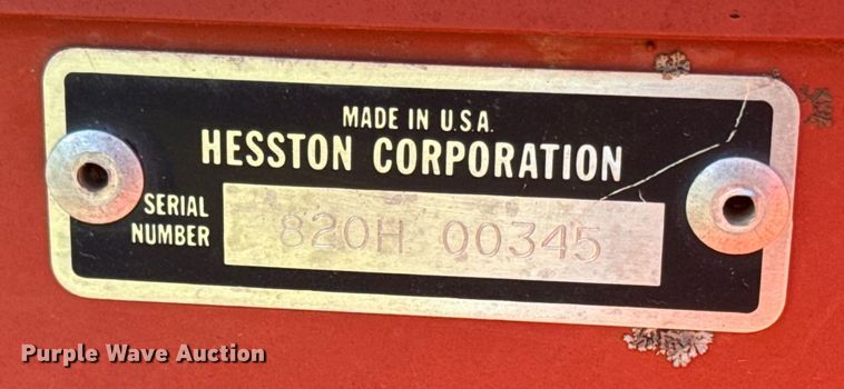 image for item EH5389 1987 Hesston 8200 swather / windrower