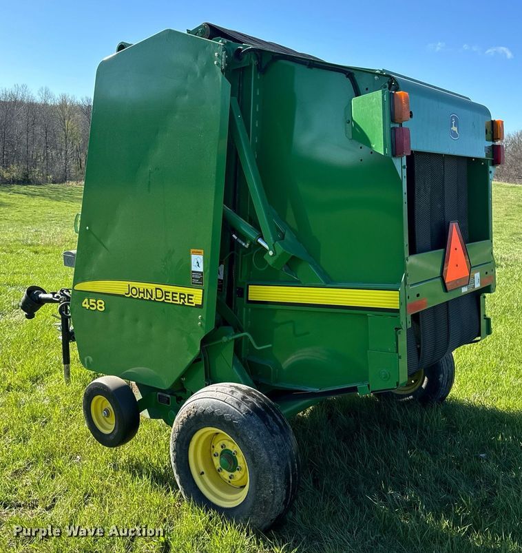 image for item EH6648 2012 John Deere 458C round baler