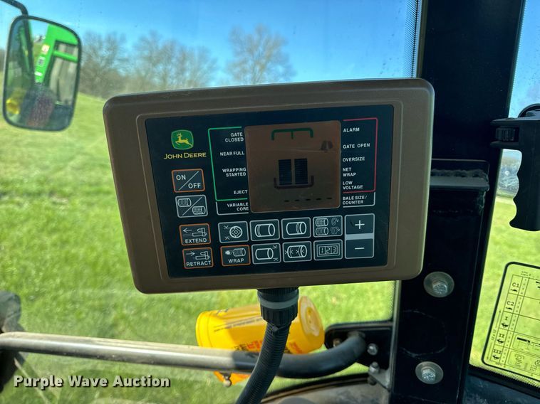 image for item EH6648 2012 John Deere 458C round baler