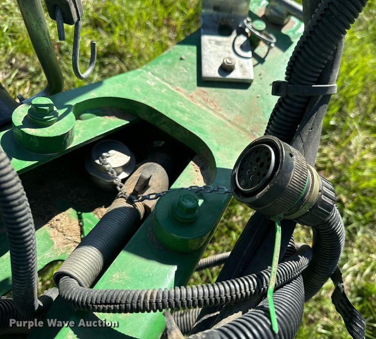 image for item EH6648 2012 John Deere 458C round baler