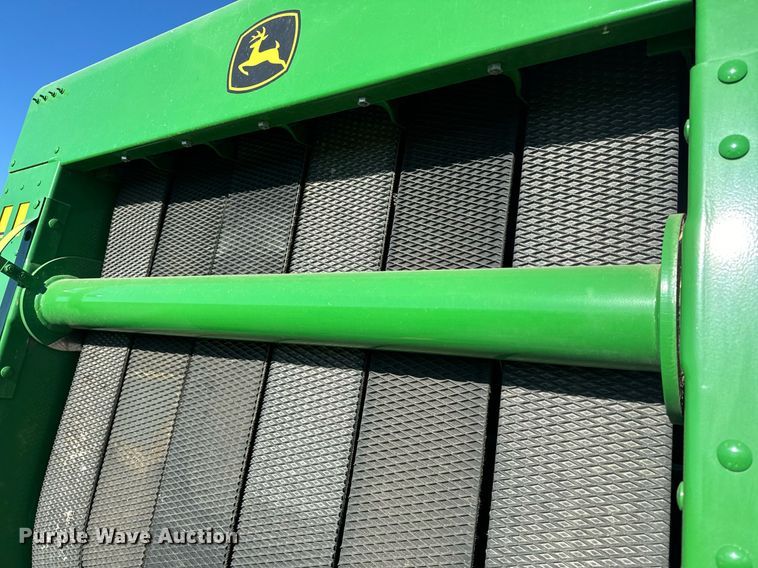 image for item EH6648 2012 John Deere 458C round baler