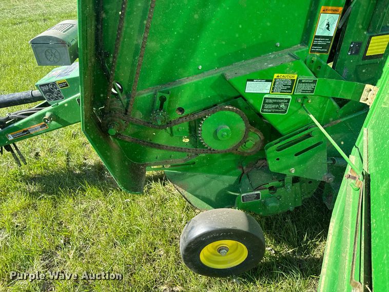 image for item EH6648 2012 John Deere 458C round baler