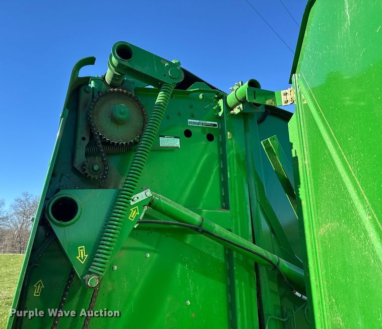 image for item EH6648 2012 John Deere 458C round baler