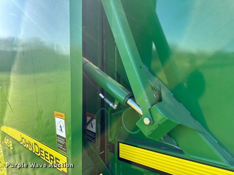 image for item EH6648 2012 John Deere 458C round baler
