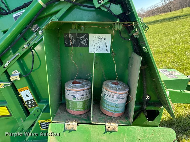 image for item EH6648 2012 John Deere 458C round baler