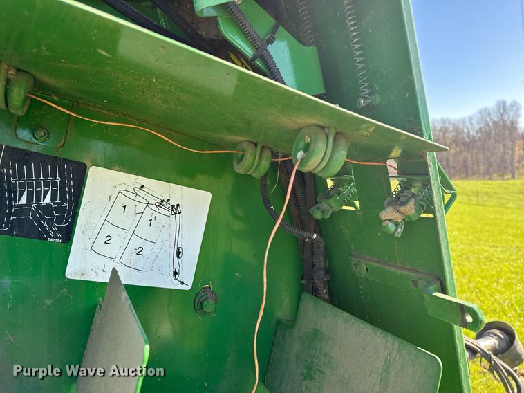 image for item EH6648 2012 John Deere 458C round baler