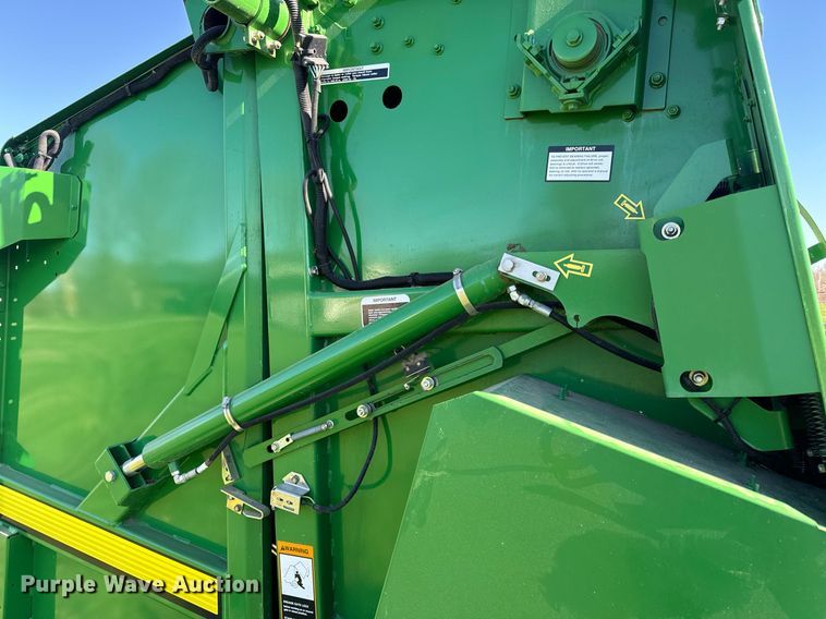image for item EH6648 2012 John Deere 458C round baler