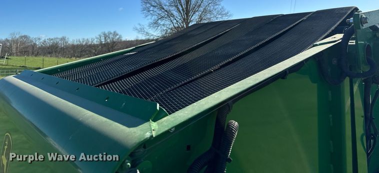image for item EH6648 2012 John Deere 458C round baler
