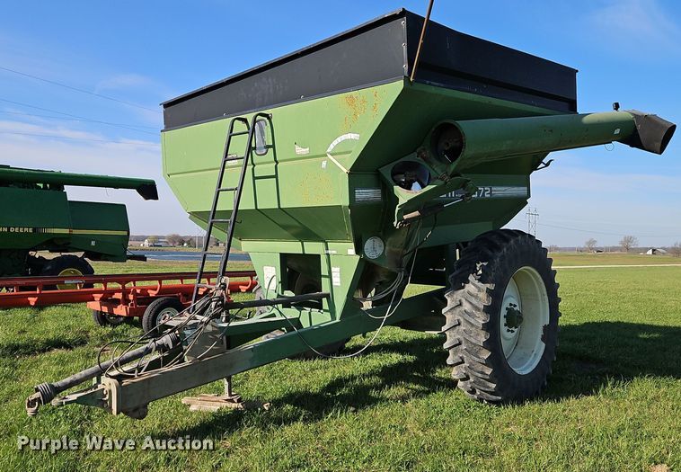 image for item EI3663 Brent GC572 grain cart