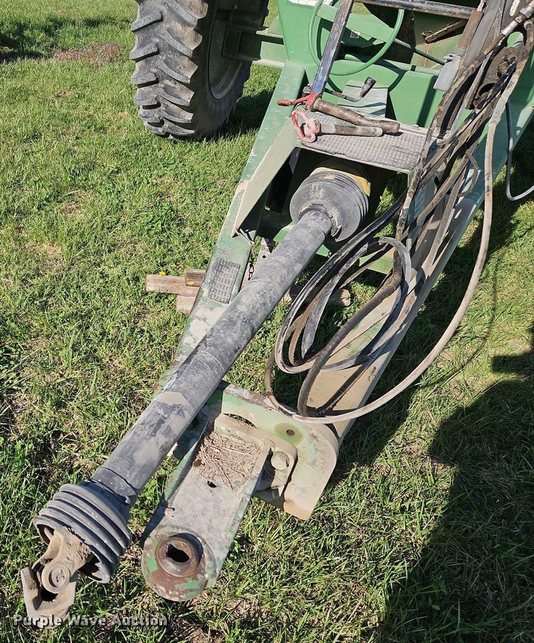 image for item EI3663 Brent GC572 grain cart