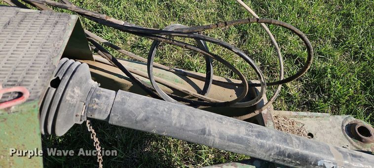 image for item EI3663 Brent GC572 grain cart