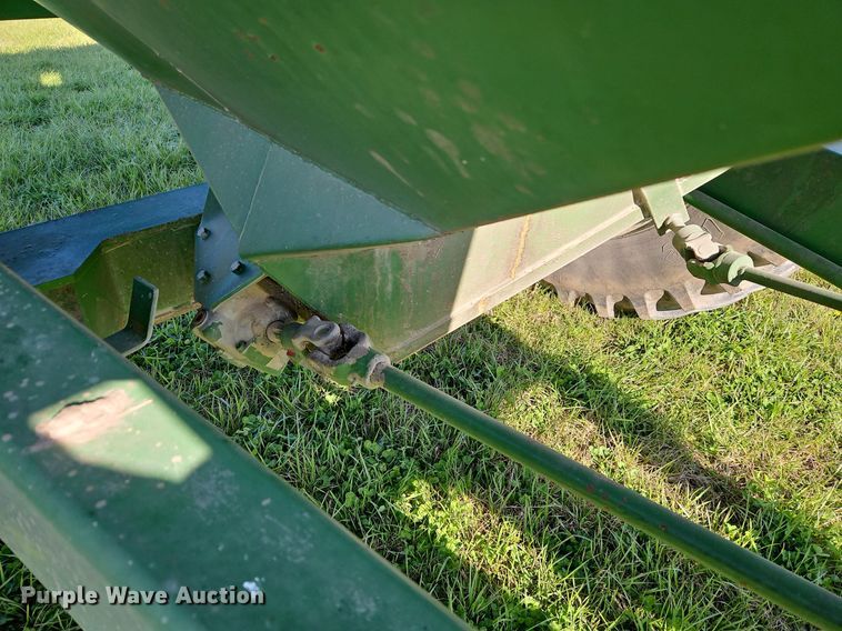 image for item EI3663 Brent GC572 grain cart